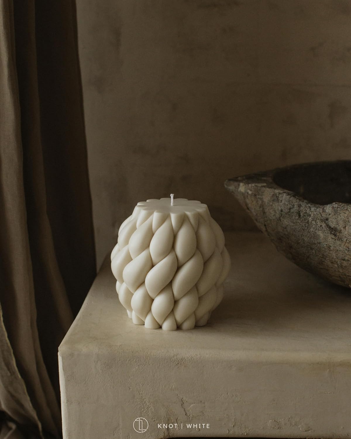 LAWA Knot Ball Candle - White Elegant Soy Wax Pillar Decor